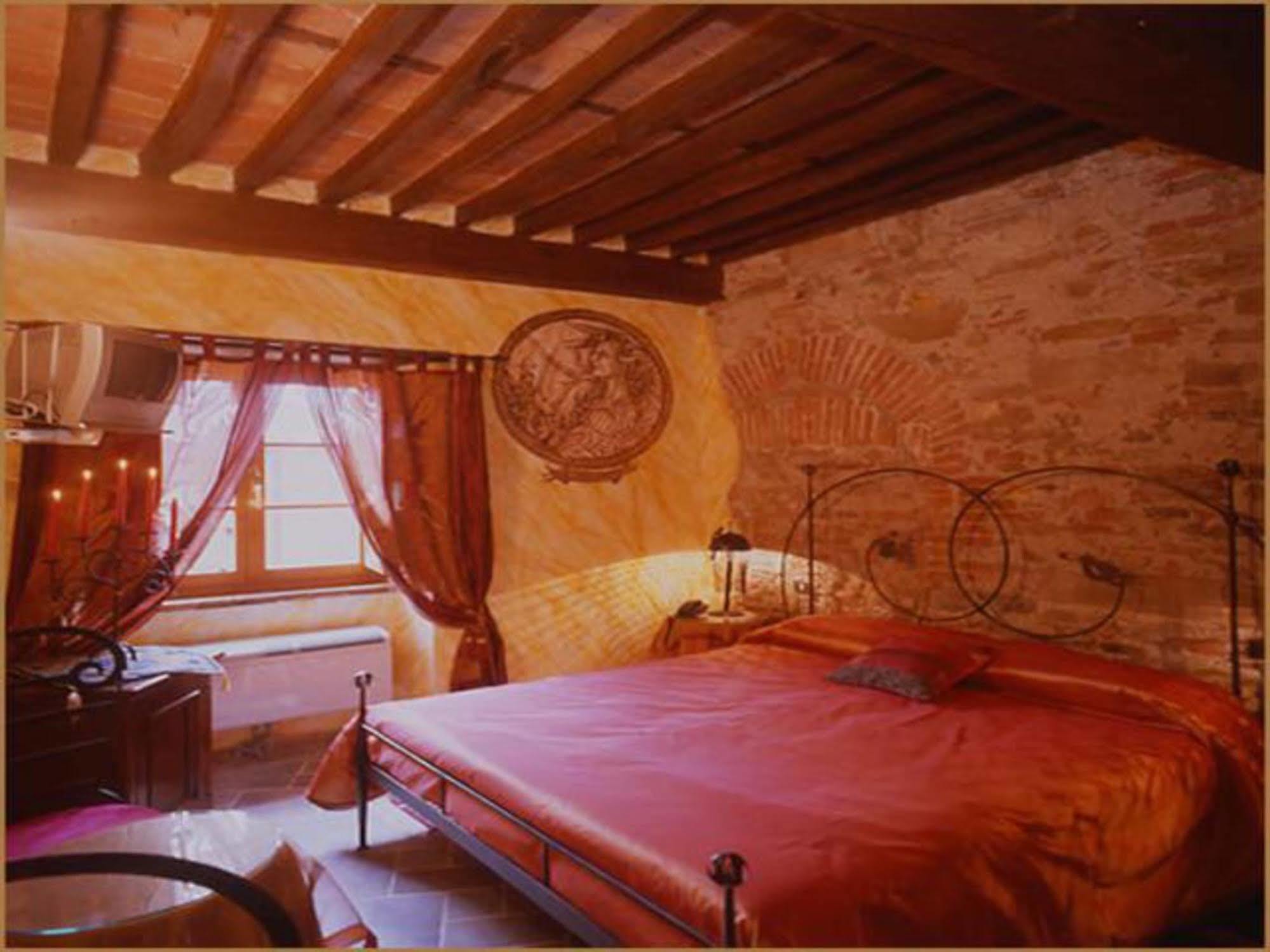 Luxury Corte Di Re Artu Bed & Breakfast 2*